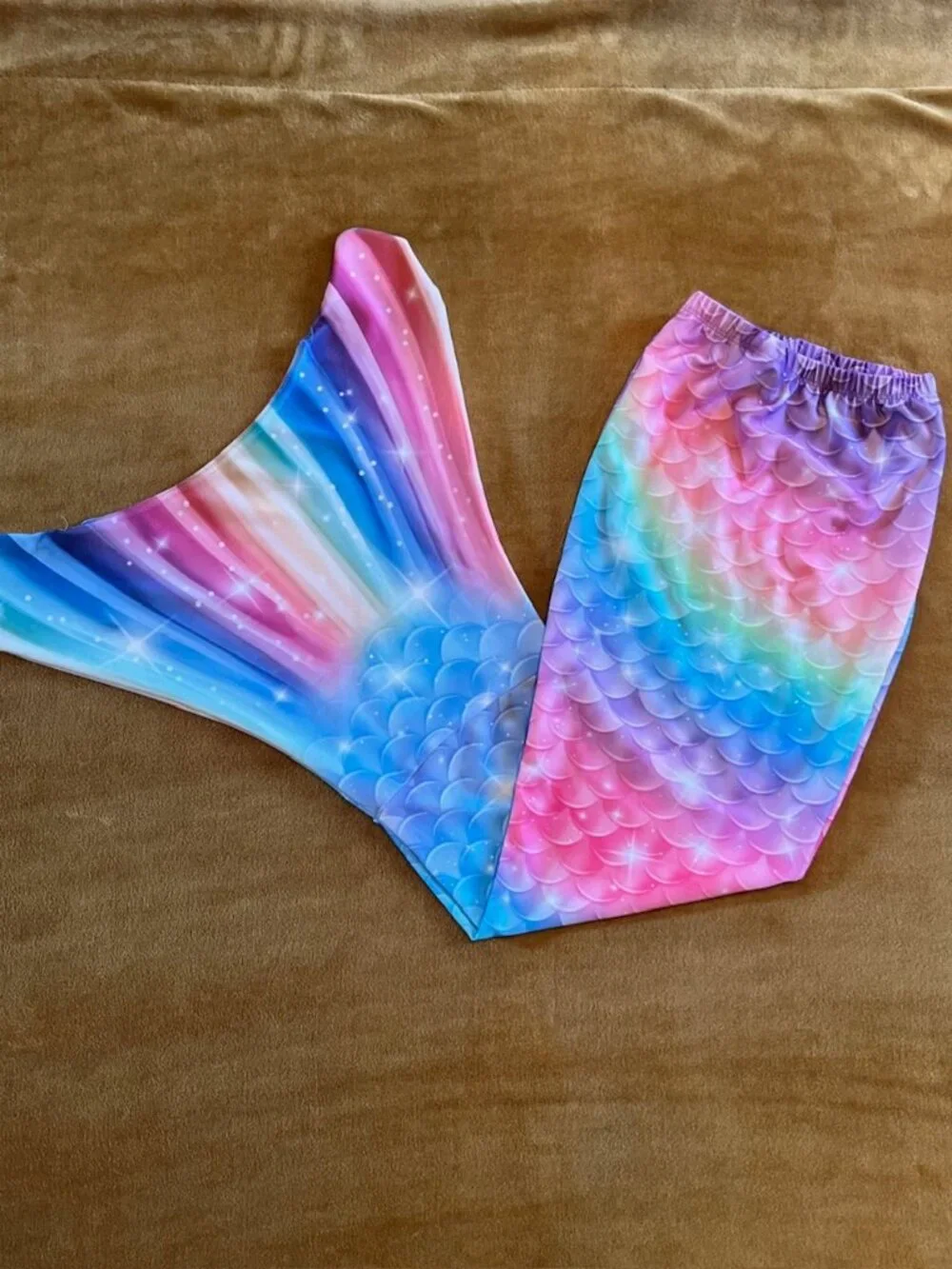 She Pretty Girls Mermaid Tail size 5-6 Colorful Lightweight Beach Pool Vacation